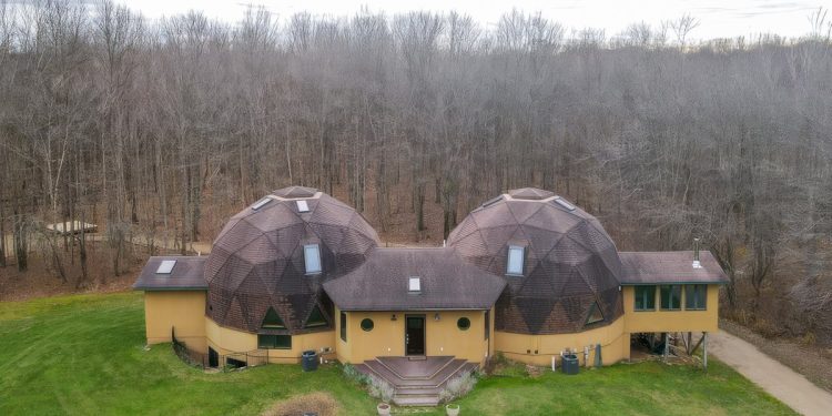 Glamping Retreat Offers Job With Free Housing in Geodesic Dome