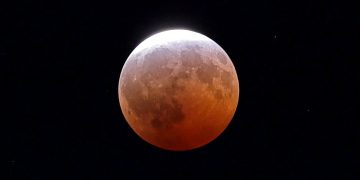 See last night’s ‘blood moon’ eclipse from around the world
