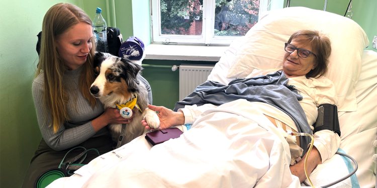 A Cancer Patient’s Cats Inspired a Push for Pets in Hospice Wards