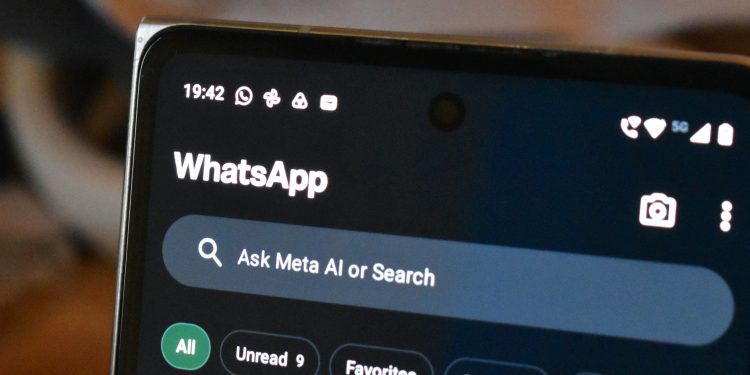 WhatsApp has a major new Android bug that can expose all your private photos — check this permission now
