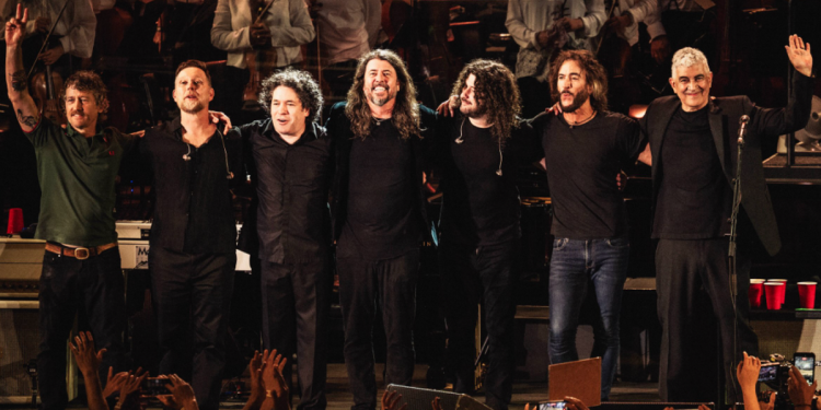It’s a Wrap! Gustavo Dudamel Bids LA Phil Farewell with Help From Foo Fighters and Coldplay’s Chris Martin