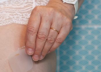 Dementia Risks Vary by Menopause Hormone Therapy Timing, Study Shows
