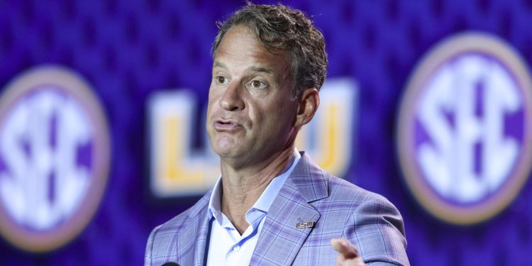 Could drama tank Lane Kiffin’s first season at LSU?