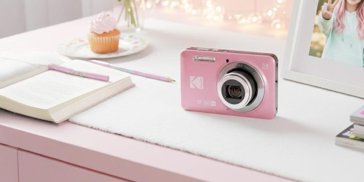 Grab Kodak’s best-selling compact camera from the past two years for less, with a 30% discount this Labor Day