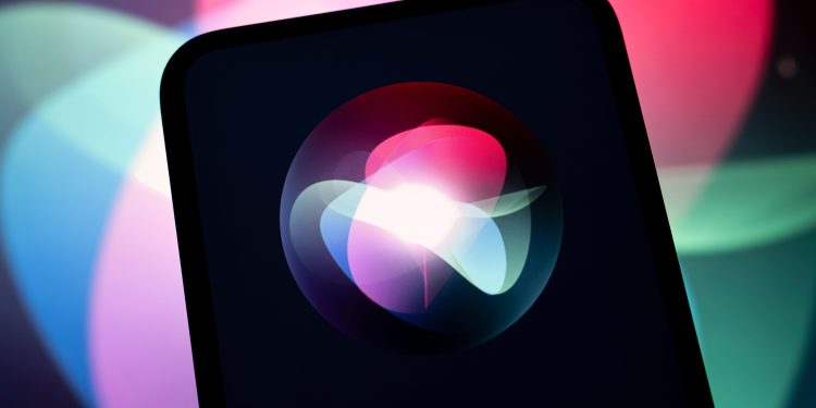My Brief Summer Fling With Siri AI