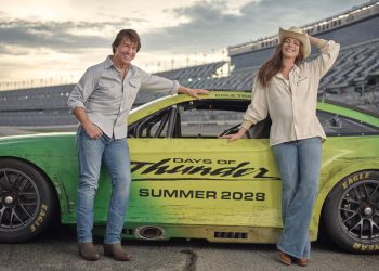 Tom Cruise Confirms ‘Days of Thunder’ Sequel With Anne Hathaway