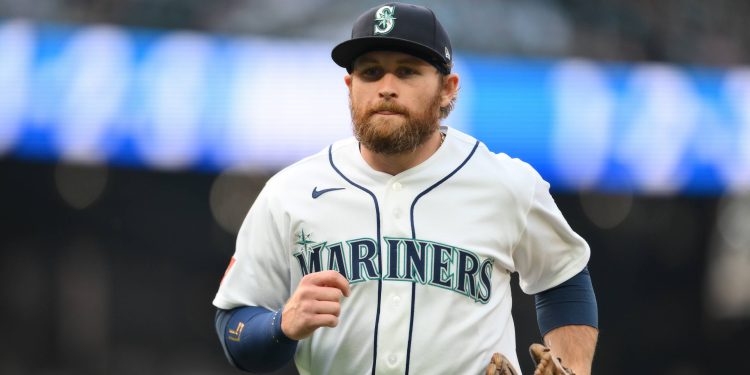 These 7 Jerry Dipoto mistakes cost the Mariners a playoff berth