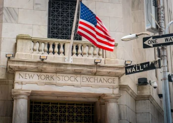 The Week Ahead: Jobs Report, Fed Rate Hike Fears, and Big Earnings on Deck