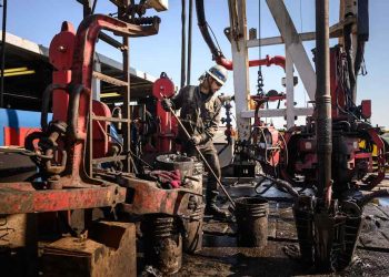 Scramble for gas assets pushes dealmaking to decade high