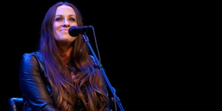 Alanis Morissette Sues Former Tour Manager for Extortion and Fraud After Ugly Blackmailing Campaign