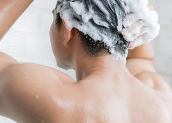 The Best Scalp Care Routine for Men, According to Grooming Editors