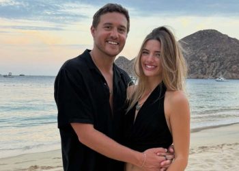 Former Bachelor Peter Weber and GF Jadeyn Announce Pregnancy With Twins