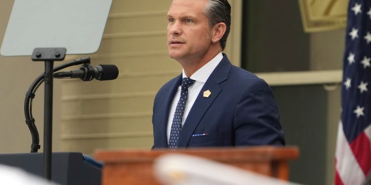 Senate Democrats press Hegseth for Iran war price tag