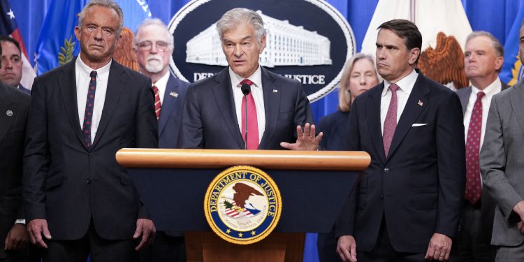 Kennedy, Oz Contend Fraud Crackdown, Not Skyrocketing Prices, Led Millions To Leave Obamacare
