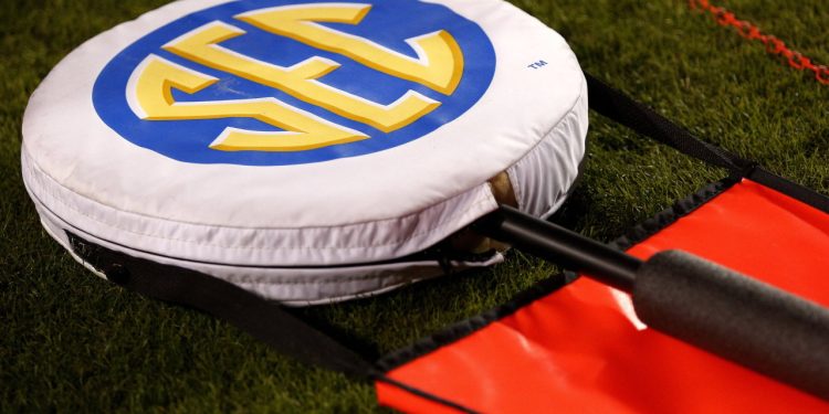$28.5M First-Year HC Gets College Football Buzzing After Pulling Off Massive Upset Against Ranked SEC Opponent