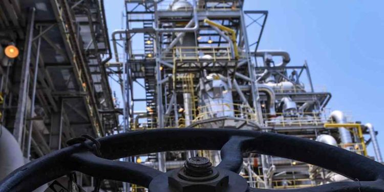 Saudi Aramco oil facilities hit in new strikes