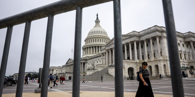 Appeals court’s Capitol steps ruling may signal trouble for Trump on media ban