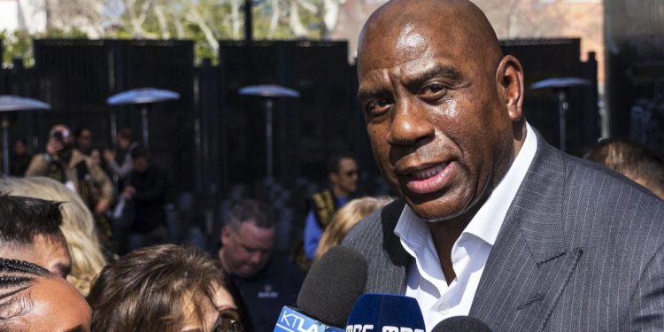 “Rest in Peace My Friend”: Magic Johnson, Pau Gasol Pay Heartfelt Tribute to Legendary Lakers Voice Lawrence Tanter