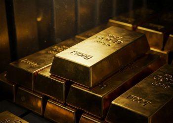 Gold Climbs 1% as Geopolitical Tensions and Dollar Weakness Offset Fed Rate Concerns