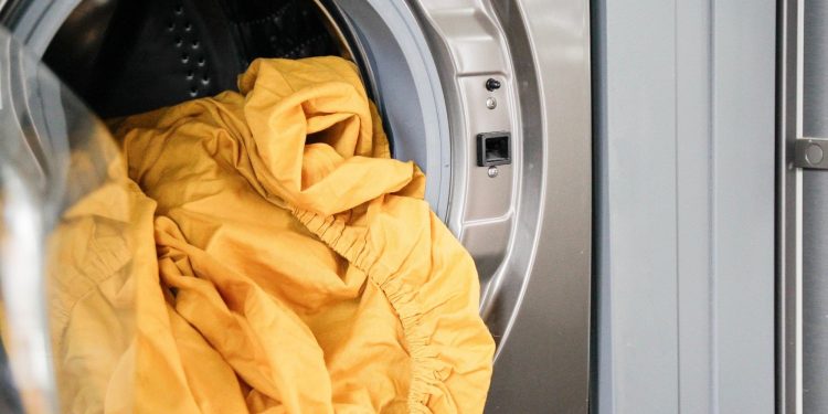 How often you should wash your sheets and towels, according to science