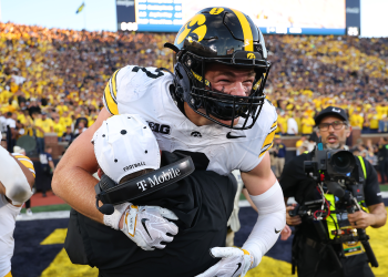 College football winners, losers in Week 4: Iowa emerges as Big Ten title threat, John Mateer struggles again