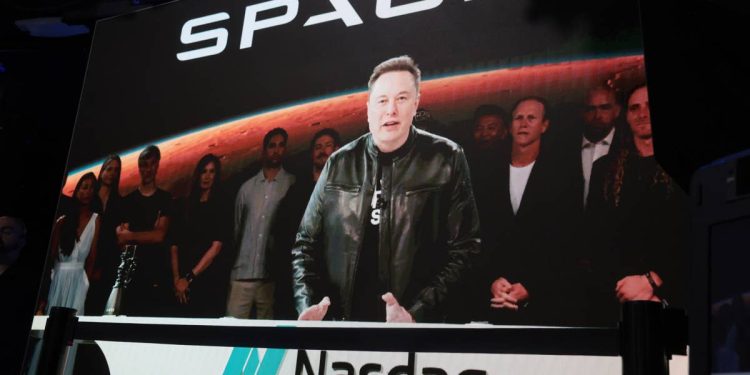 SpaceX stock price hinges on one massive engineering bet