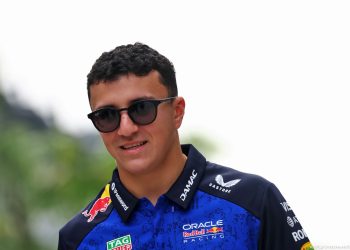 Hadjar sera encore pénalisé à Sepang mais espère ‘un podium’ pour Red Bull