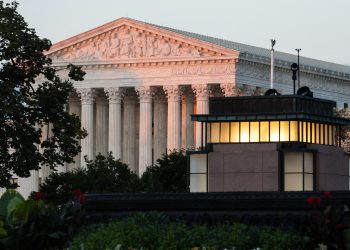 Centrist Dem’s Supreme Court plan boosts momentum for revamp