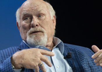 “Wasn’t Love at First Sight”: FOX’s Terry Bradshaw Reveals It All on His Ideal Partner After 3 Divorces