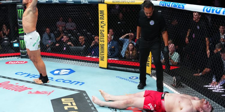 Johnny Walker knocks out Tom Aspinall’s sparring partner in sensational heavyweight debut at UFC 332