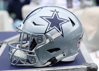 Former Cowboys QB Who Led Texas Longhorns to Their First National Title Passes Away at 84