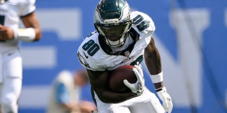 Eagles second-year WR Darius Cooper saves QB Jalen Hurts with absurd TD catch vs. Rams