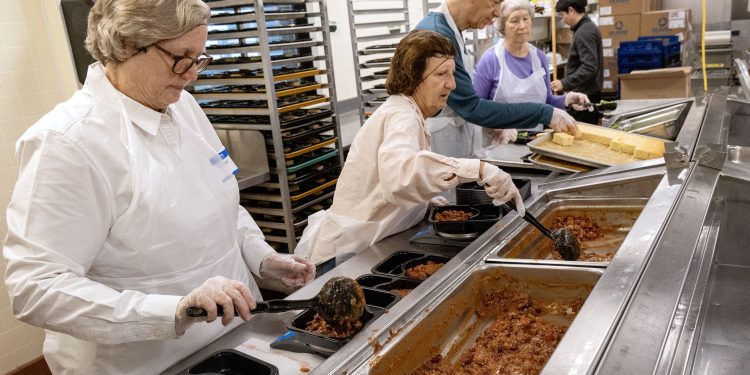 Cost-Saving Medicaid Meal Deliveries Threatened by Cuts, Policy Uncertainty