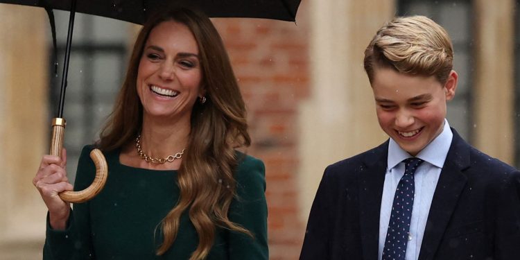 Kate Middleton Combined Three Fall Fashion Trends in One Stylish Dress