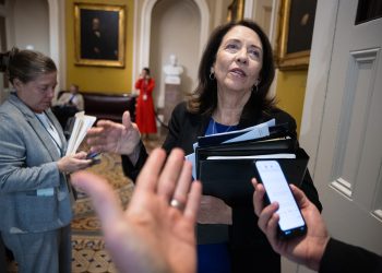 Top Commerce Committee Democrat releases AI framework