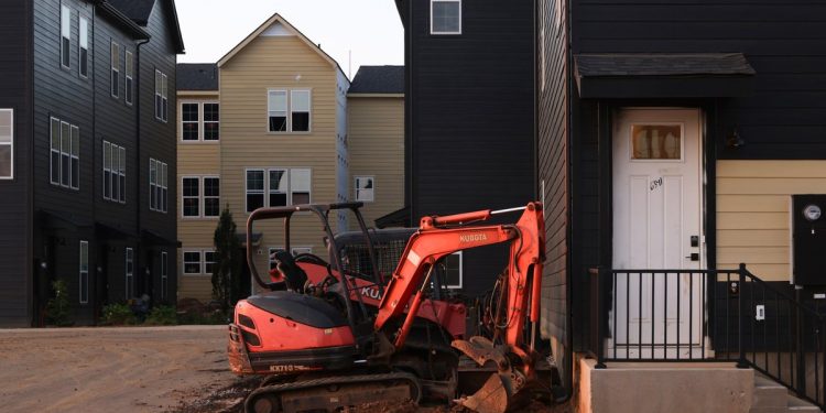 Homebuilding Leaders Call for Reforms To Boost Financing and Cut Costs