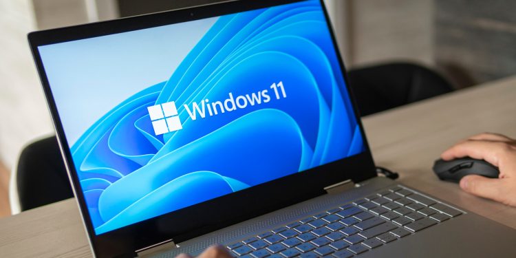 8 Default Windows Features You Should Turn Off Immediately