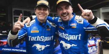 Frankie Muniz wins GT4 America championship with co-driver Tyler Stone