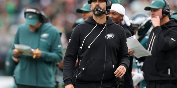 Jalen Hurts out: Why Eagles need to stay the course in 2026, explore QB trade market