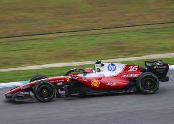 Ferrari brille en essais avant de décevoir en qualifications : Leclerc explique le problème