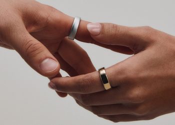 How To Tell If Your Oura Ring Needs An Update