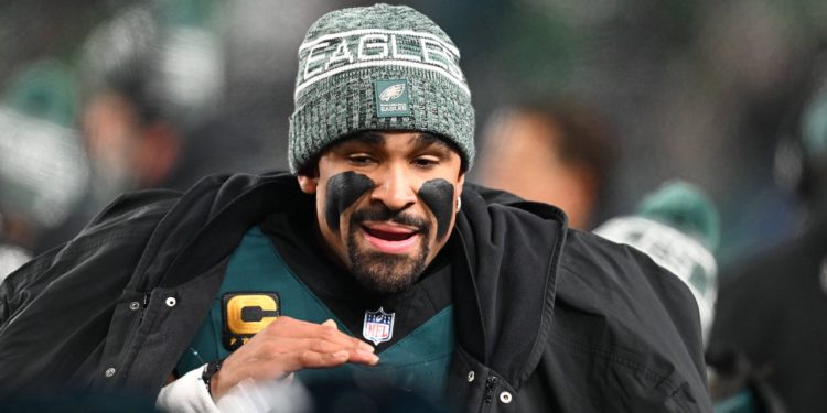 “Nonsense”: NFL Medical Officer Issues Stern Statement on Eagles Jeopardizing Jalen Hurts’ Health After QB Suffers Season-Ending Injury