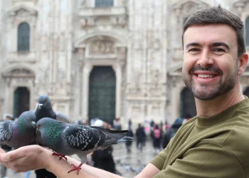 Birds are more afraid of women than men. Scientists have no idea why