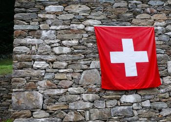 Paf teams up with Facebook on Swiss pilot to target black market ads