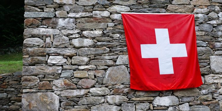 Paf teams up with Facebook on Swiss pilot to target black market ads