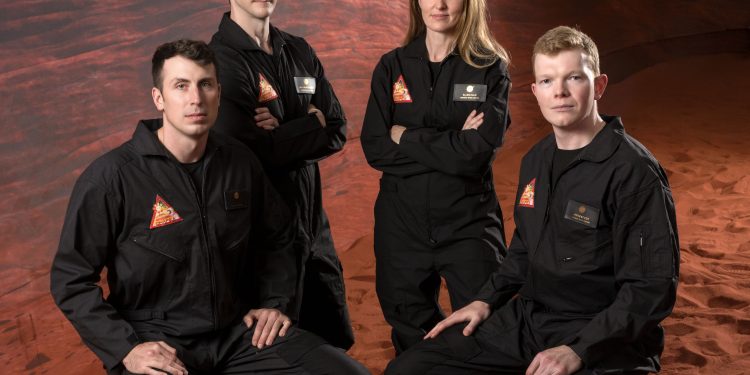 NASA Invites Media to Crew Completion of Yearlong Mars Simulation