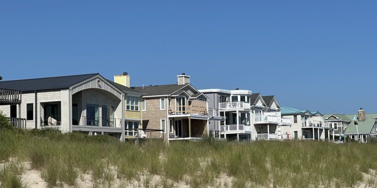 Virginia Beach Home Prices Rise Even as More Homes Hit the Market